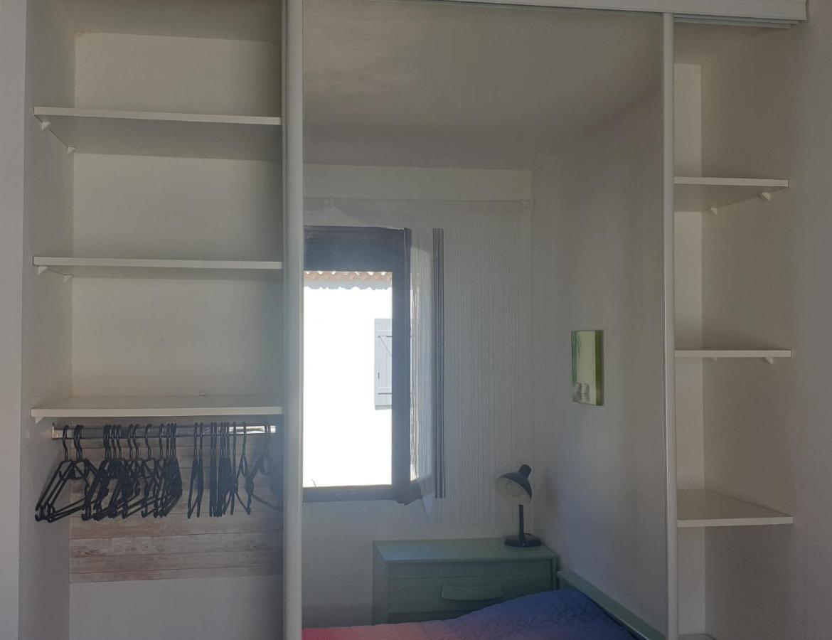 Les Vagues Bleues Apartment Ла Сиота Екстериор снимка